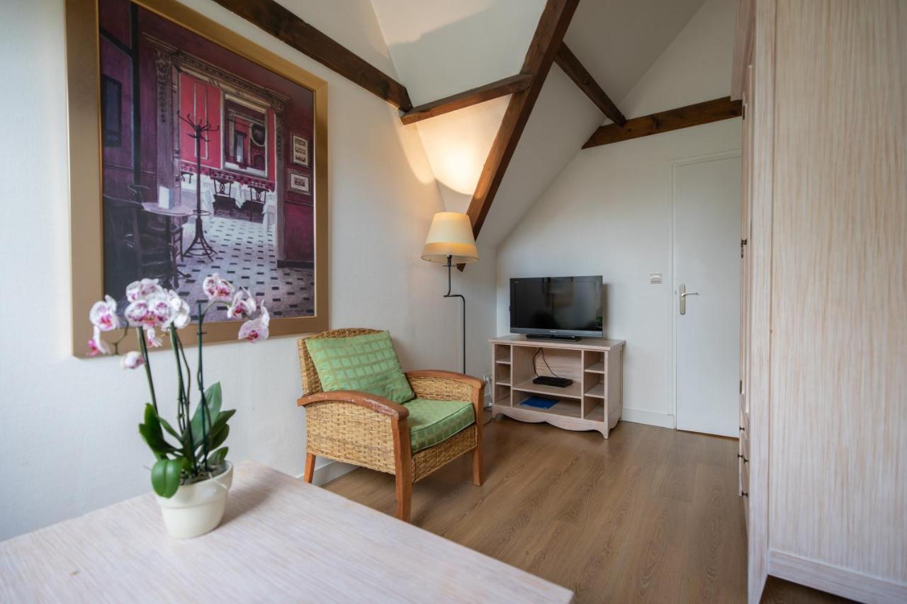 Karma La Residence Normande คอนเนลเลส์ ภายนอก รูปภาพ